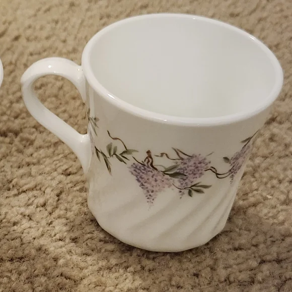 Corning Corelle WISTERIA Swirl Cup - Lavender Flowers on White - Picture 3 of 5